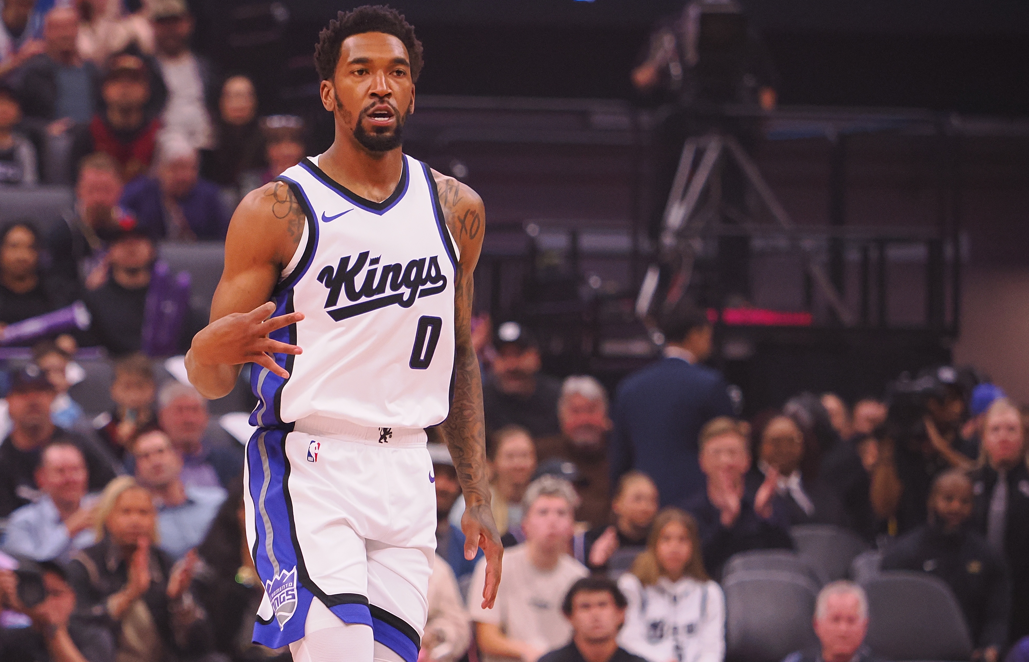 美记：国王一直“拼命”交易蒙克为威少腾位置 但至今未找到下家